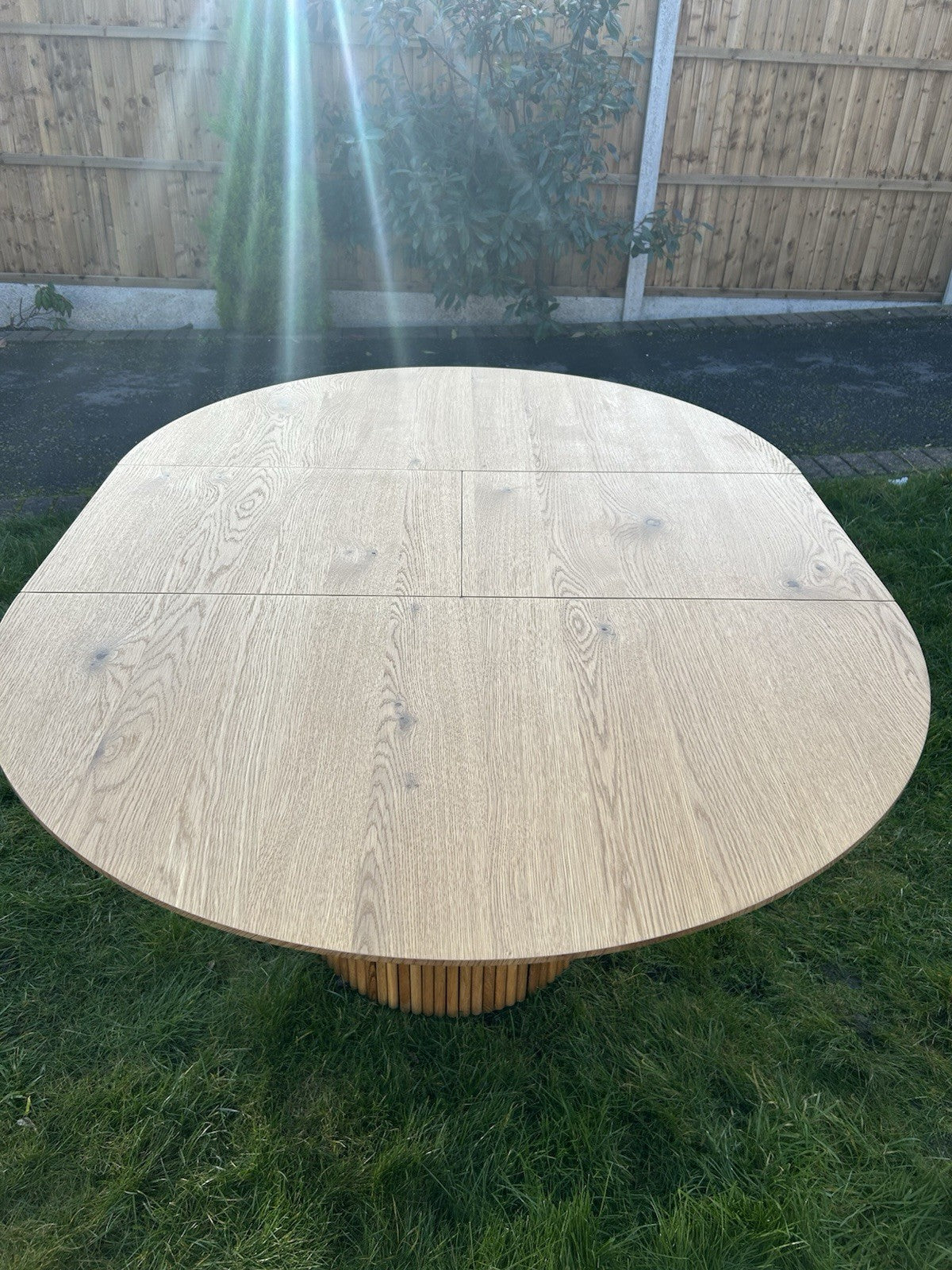 New Daals Maru Round 4-6 Seater Extending Dining Table, Oak Pedestal Japandi