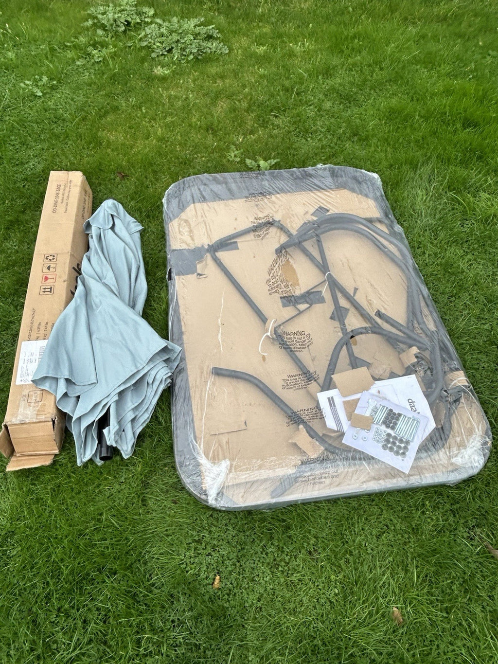 Daals Champneys 6 Seater Outdoor Dining Table With Parasol, Grey