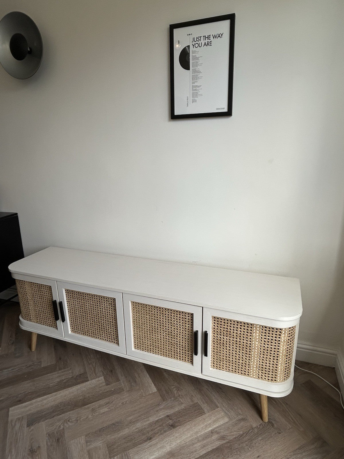 Daals Izzy Curved Rattan 160cm Wide TV Unit, White